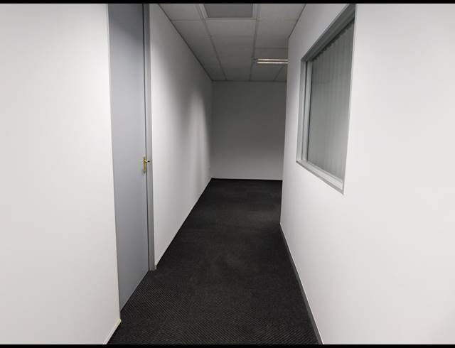 542M² OFFICE TO LET IN PARKTOWN